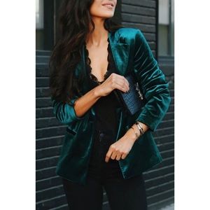 NWT VICI Elizabeth Slim Velvet Blazer Jacket